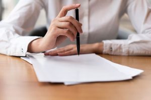 Чи можна скасувати договір дарування квартири: правові підстави та процедури