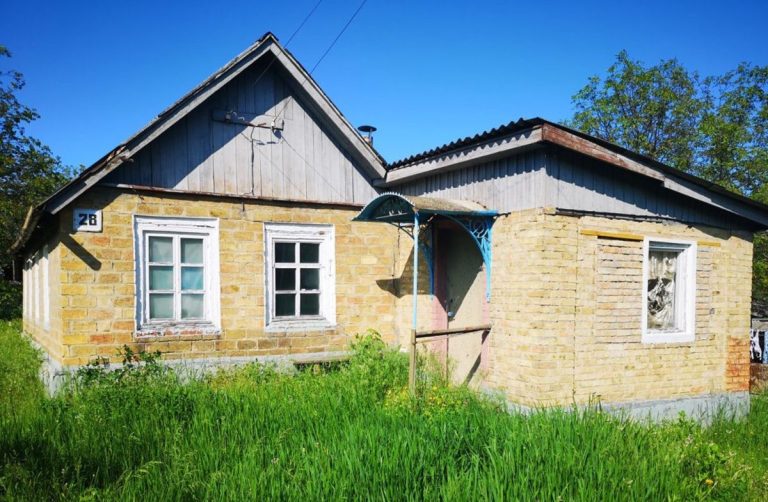 З чого почати ремонт старого будинку: повний гід