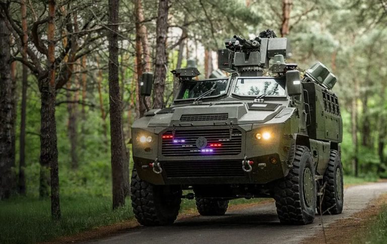 Бронетранспортер: броньований щит піхоти від Першої світової до 2026 року