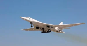Ту-160 Білий лебідь: стратегічний бомбардувальник і його можливості
